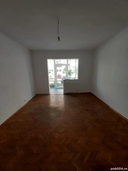 Spațiu comercial, de 150 mp, în Central