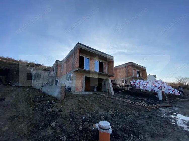 Casă cu Teren 560 Mp în Dezmir