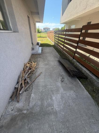 Duplex cu 5 camere cu Canalizare în Central