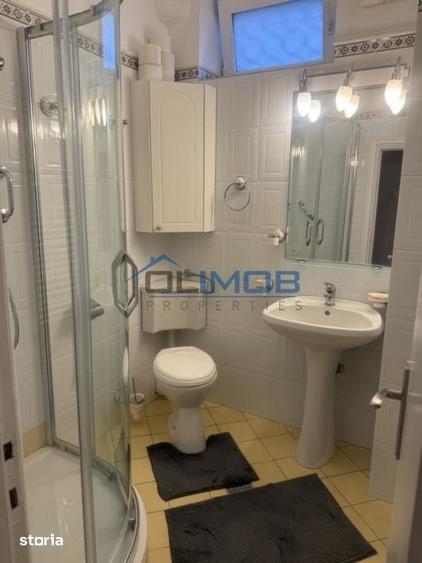 Casă cu 5 camere cu Teren 499 Mp în Domenii
