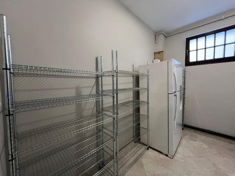 Casă individuală cu 10 camere cu Canalizare în Iancu Nicolae