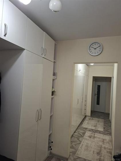 Apartament cu 3 camere decomandat în Mircea cel Bătrân
