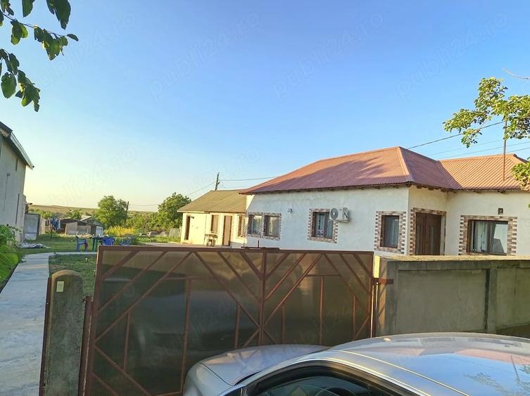Casă cu Teren 1200 Mp în Schitu Poienari