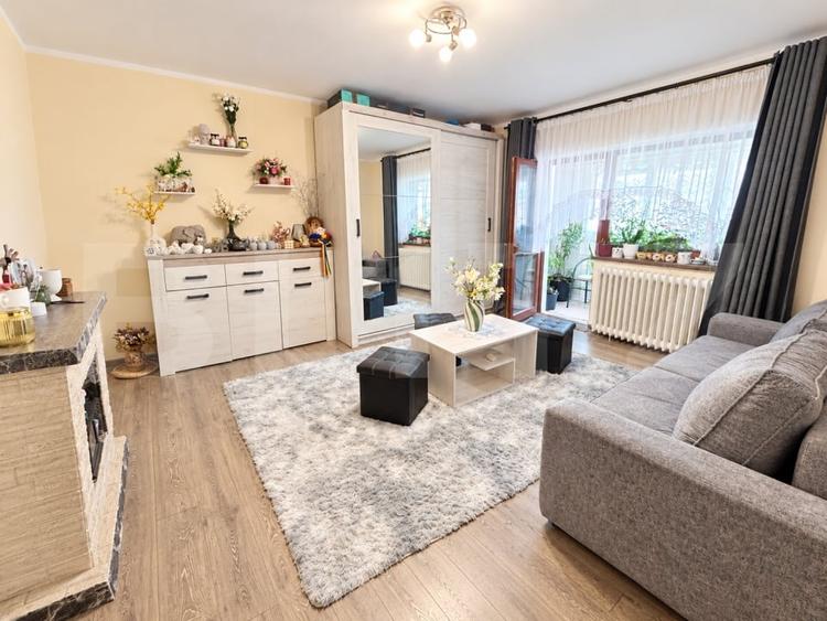 Apartament cu 3 camere decomandat în Aiud