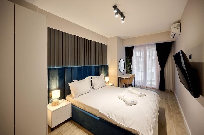 Apartament cu 3 camere decomandat în Mamaia-Sat