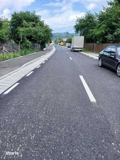 Casă cu 4 camere cu Teren 100 Mp în Izvoarele