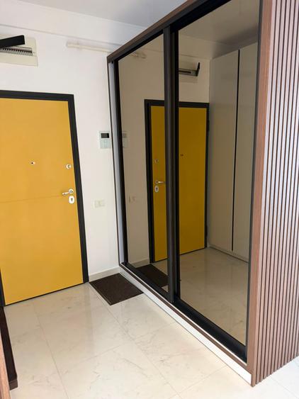 Apartament cu 4 camere decomandat în Sat Vacanță