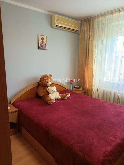 Proprietar - Inchiriez aprtament 2 camere decomandat