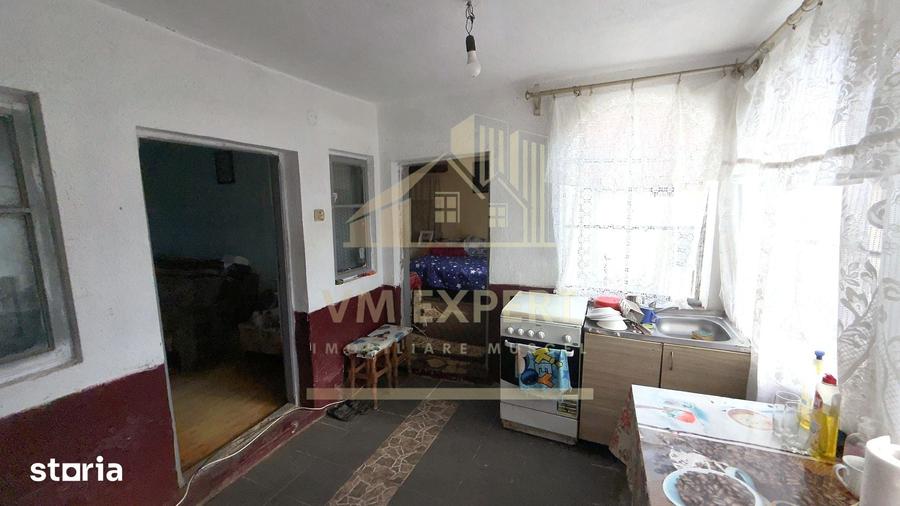 Casă cu 3 camere cu Teren 6660 Mp în Boteni