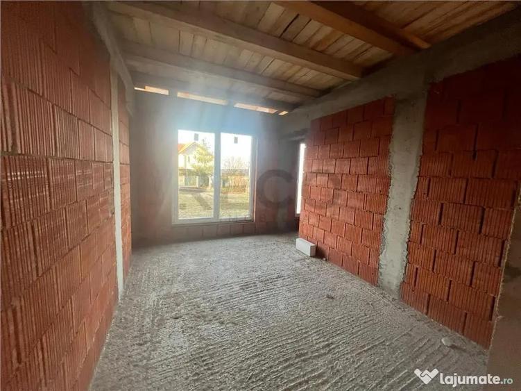 RECO Casa plan parter cu 3 dormitoare-la rosu- Paleu - 1