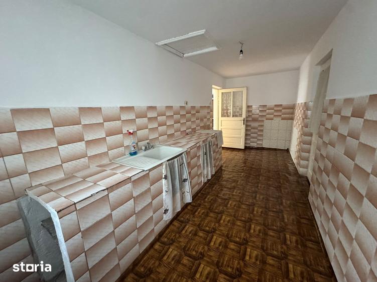 Casă cu 3 camere cu Teren 800 Mp în CFR