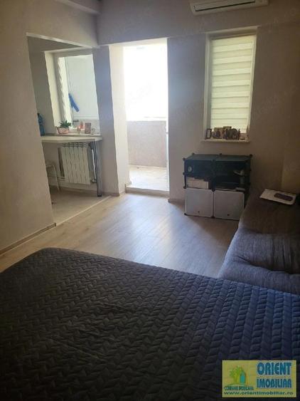 Garsonieră decomandată în Tomis II