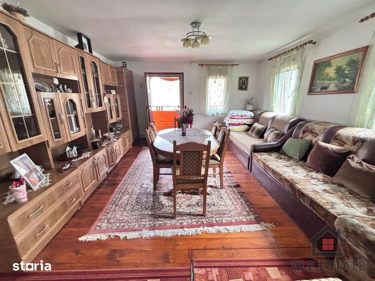 Casă cu 6 camere cu Teren 1313 Mp în Ocoliș