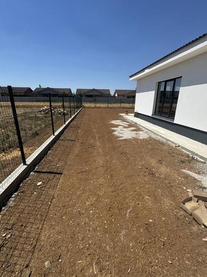 Casă cu 4 camere în Sântandrei