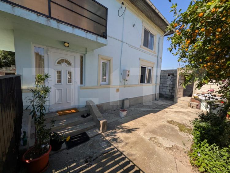 Casă cu 3 camere cu Teren 582 Mp în Văcărești