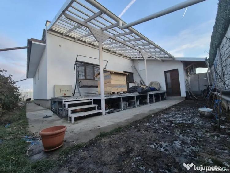Casă cu 3 camere cu Teren 350 Mp în Șimnicu de Sus