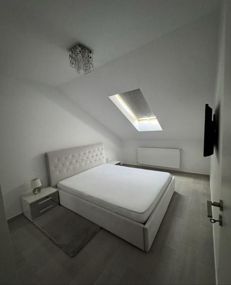 Apartament cu 3 camere decomandat în Exterior Vest