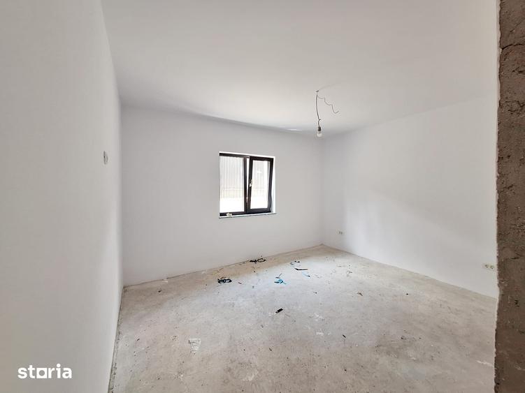 Casă cu 4 camere cu Teren 300 Mp în Mărgineni