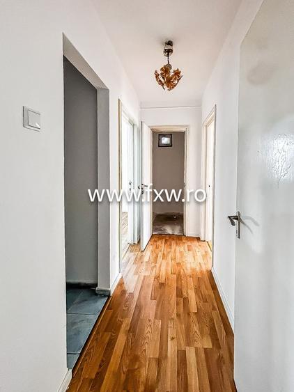 Apartament cu 3 camere semidecomandat în Drumul Taberei