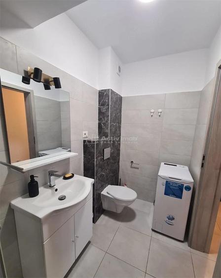 Apartament cu 2 camere semidecomandat în Berceni
