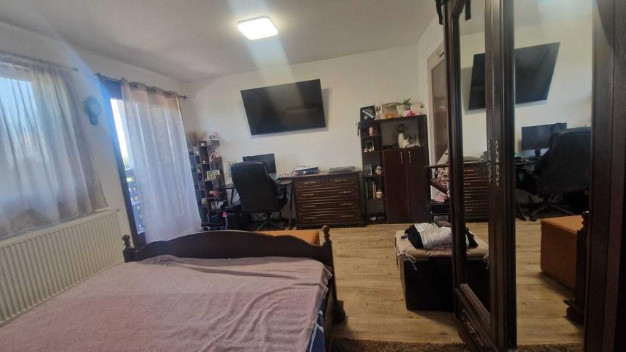 Casă cu 4 camere în Stupini