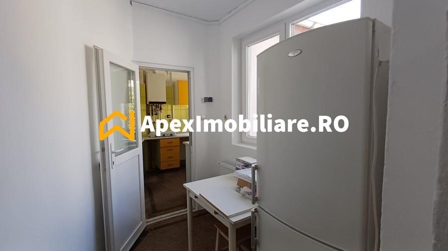 Apartament cu 5 camere decomandat, mobilat în Unirii