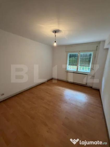Apartament cu 2 camere decomandat în Calea București