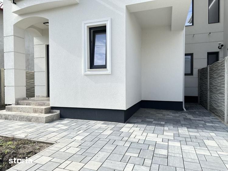 Casă cu 5 camere cu Teren 256 Mp în Ghiroda