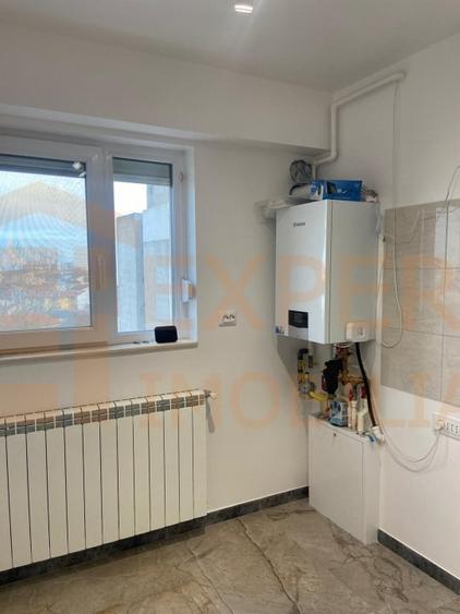 Apartament cu 2 camere decomandat în Casa de Cultură