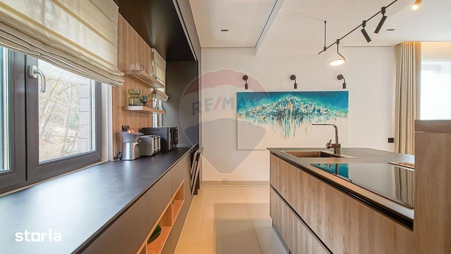 Apartament cu 3 camere în Schei