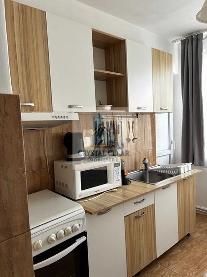 Apartament cu 2 camere semidecomandat în Cornișa