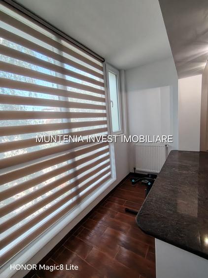 Apartament cu 3 camere decomandat în Teilor
