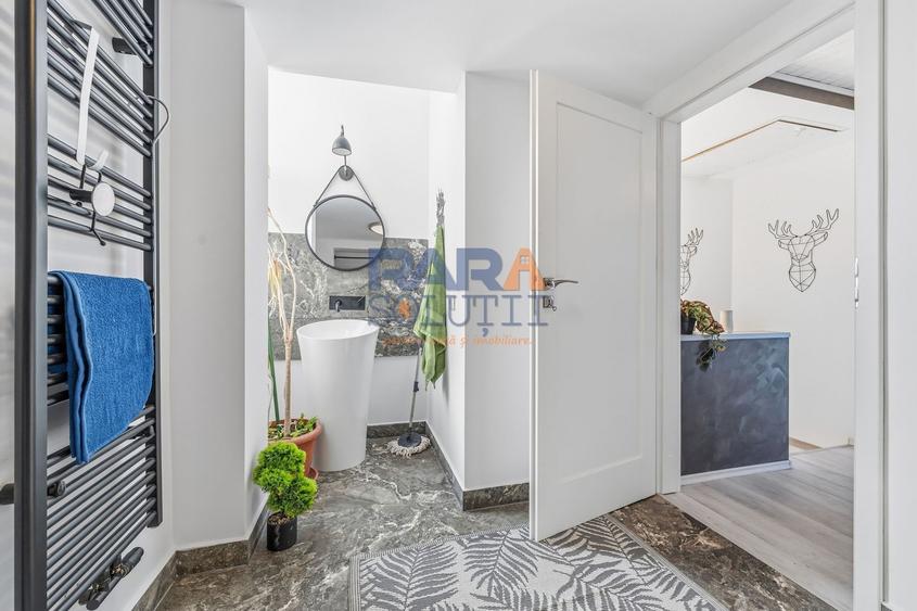 Duplex cu 6 camere cu Canalizare în Central