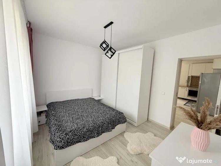 Apartament cu 3 camere decomandat în Vișan