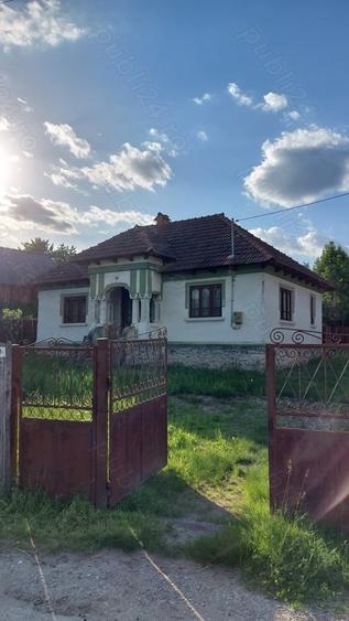 Casă cu 5 camere în Polovragi