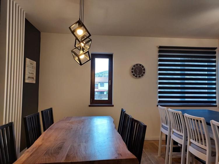 Duplex cu 4 camere cu Teren 250 Mp în Florești