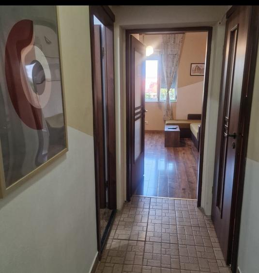 Garsonieră decomandată în Central