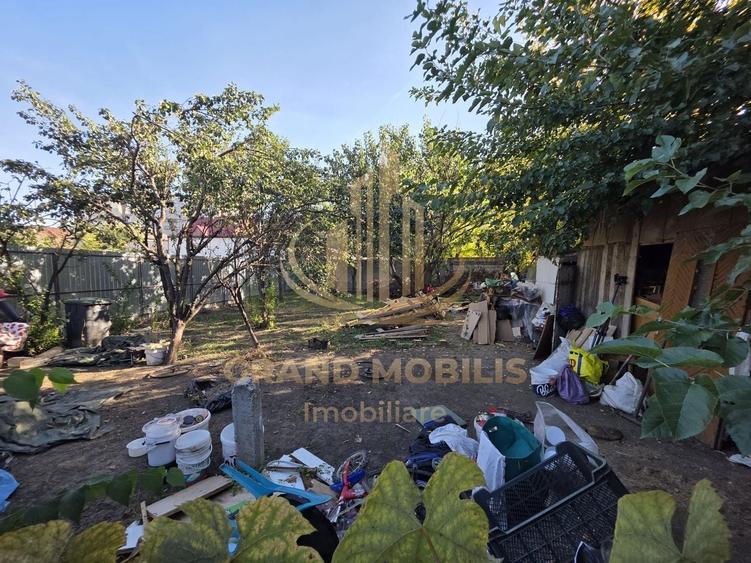 Casă individuală cu 3 camere cu Canalizare în Dorobanților