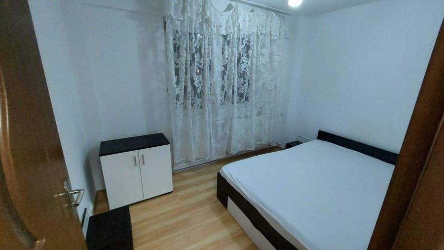Apartament cu 2 camere semidecomandat în Berceni