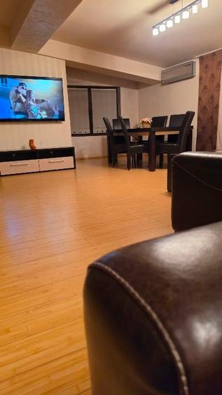 Apartament cu 4 camere decomandat, mobilat în Independenței