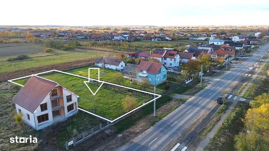 Teren de 1300 mp, în Micula
