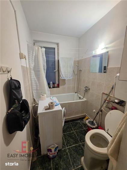 Apartament cu 3 camere decomandat în 22 Decembrie 1989