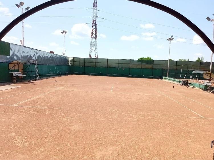 Casă individuală cu 5 camere cu Teren 4350 Mp în Sud-Est