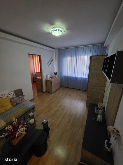 Apartament cu 2 camere semidecomandat în Micro 14