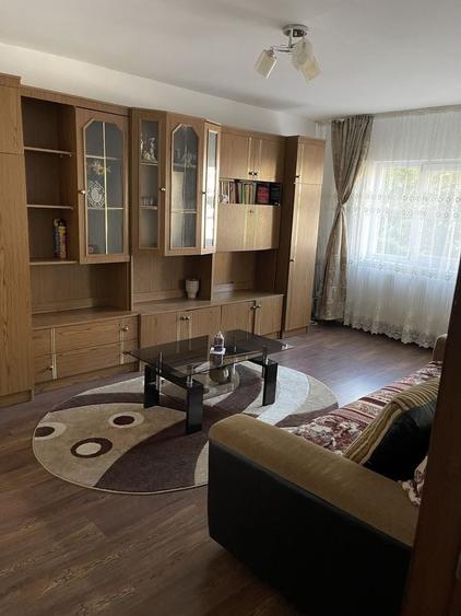 Apartament cu 2 camere decomandat în Mofleni