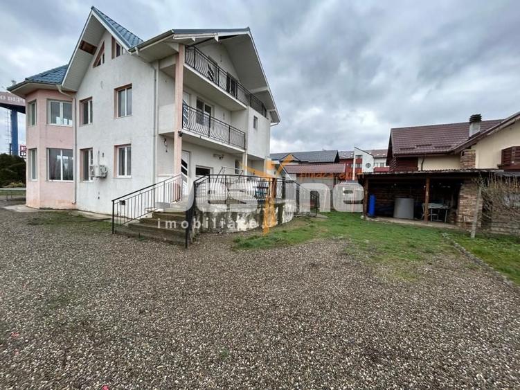 Casă individuală cu 6 camere cu Canalizare în Ciritei