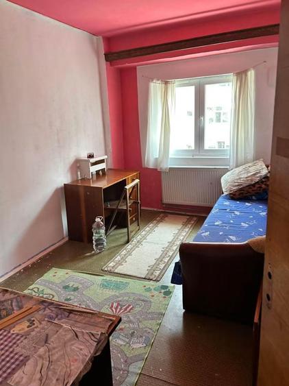 Apartament cu 3 camere decomandat în Crângași