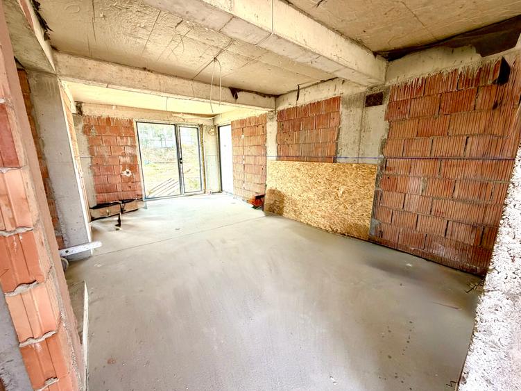 Duplex cu 4 camere cu Canalizare în Splaiul Unirii