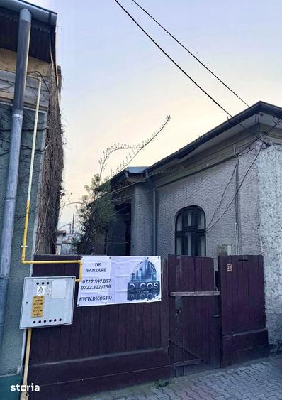 Casă cu 3 camere cu Canalizare în Central