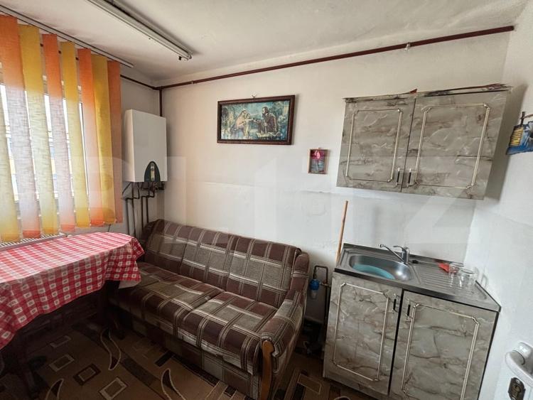 Apartament cu 2 camere semidecomandat, mobilat în Micro 11